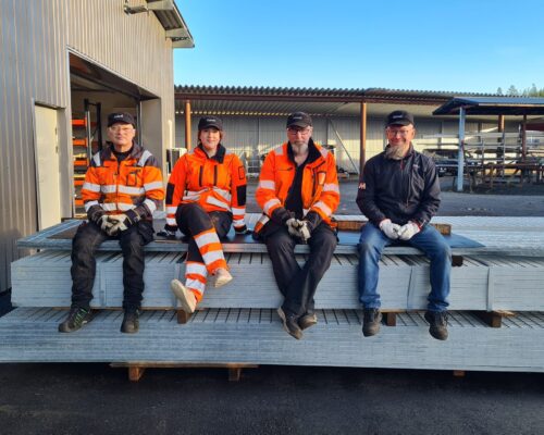 Ksteel henkilökunta